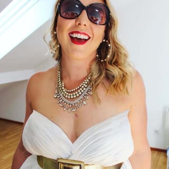 :: Stella & Dot Madison Pearl+Spike Hoop Earrings - Picture 8 of 11